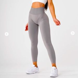 Light grey solid seamless leggings
